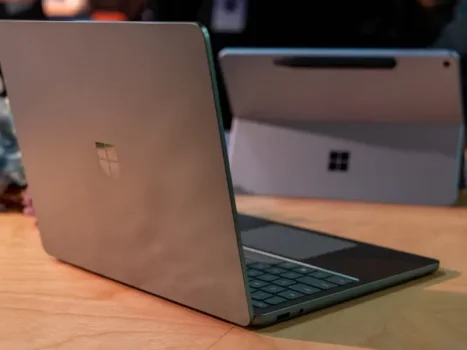 تفاوت سرفیس پرو و سرفیس لپ تاپ