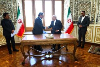 دیدار ظریف و حناچی و امضای تفاهم نامه مشترك