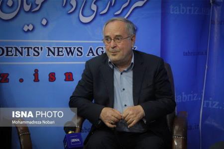 تنها راه كنترل كرونا اجرای سیاست های قاطعانه است نه نیم بند